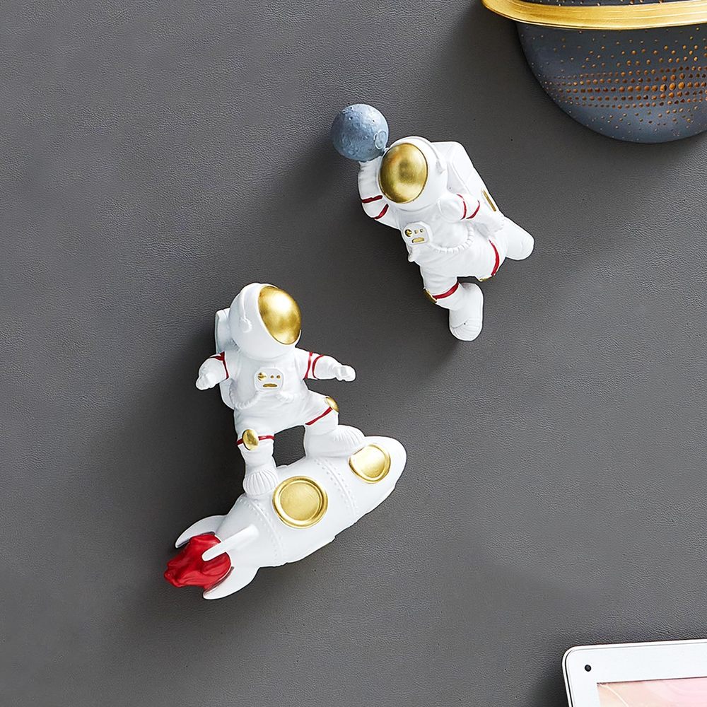 Astronauts Wall Decor Set Of 2 Wall Sculptures, Modern Home Decor Wall🐶